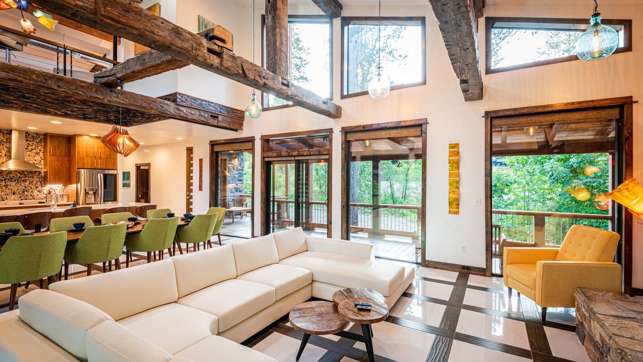 Photo of Livingroom in Broken Bow
