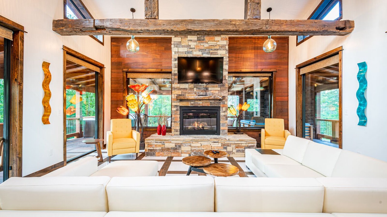 Photo of Livingroom in Broken Bow