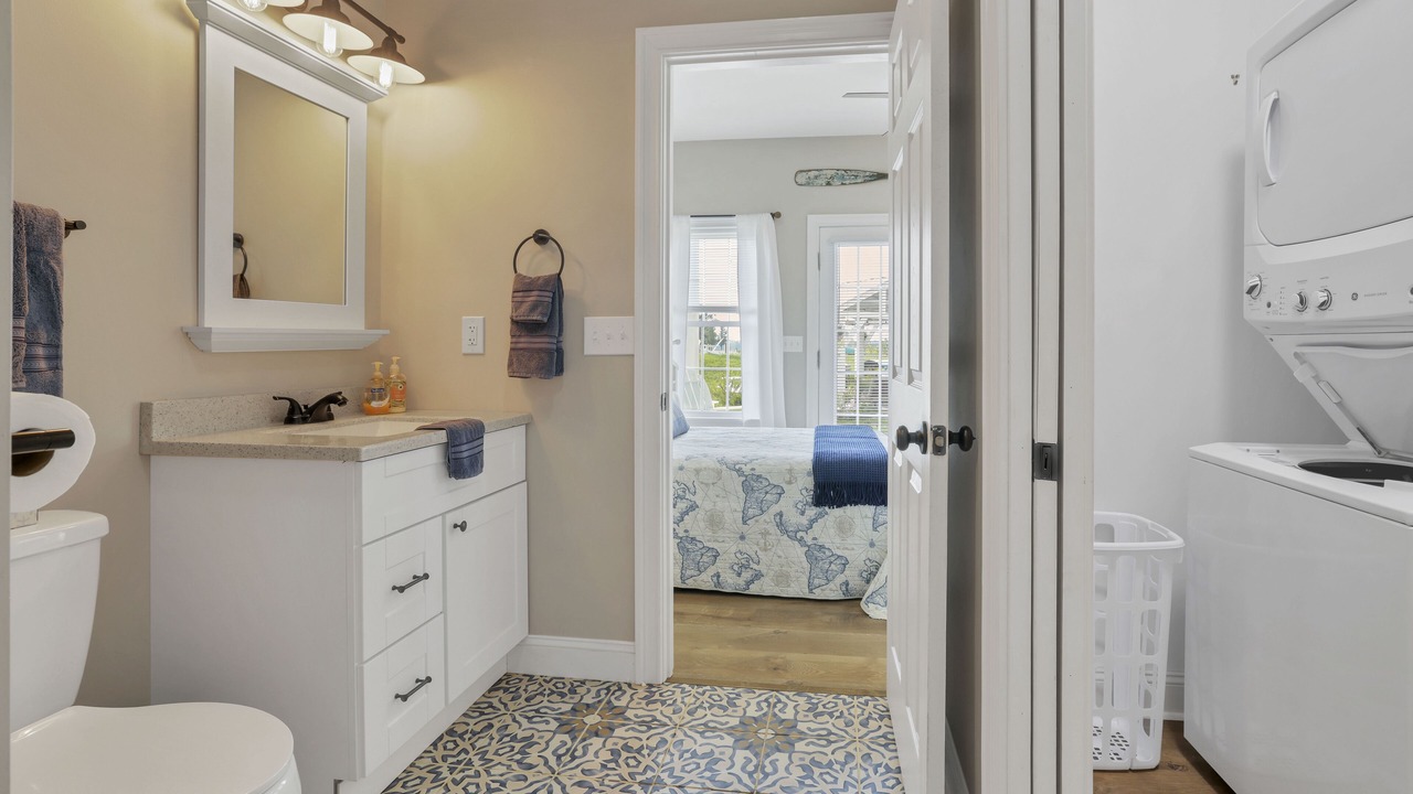 Photo of Bathroom in Buckeye Lake