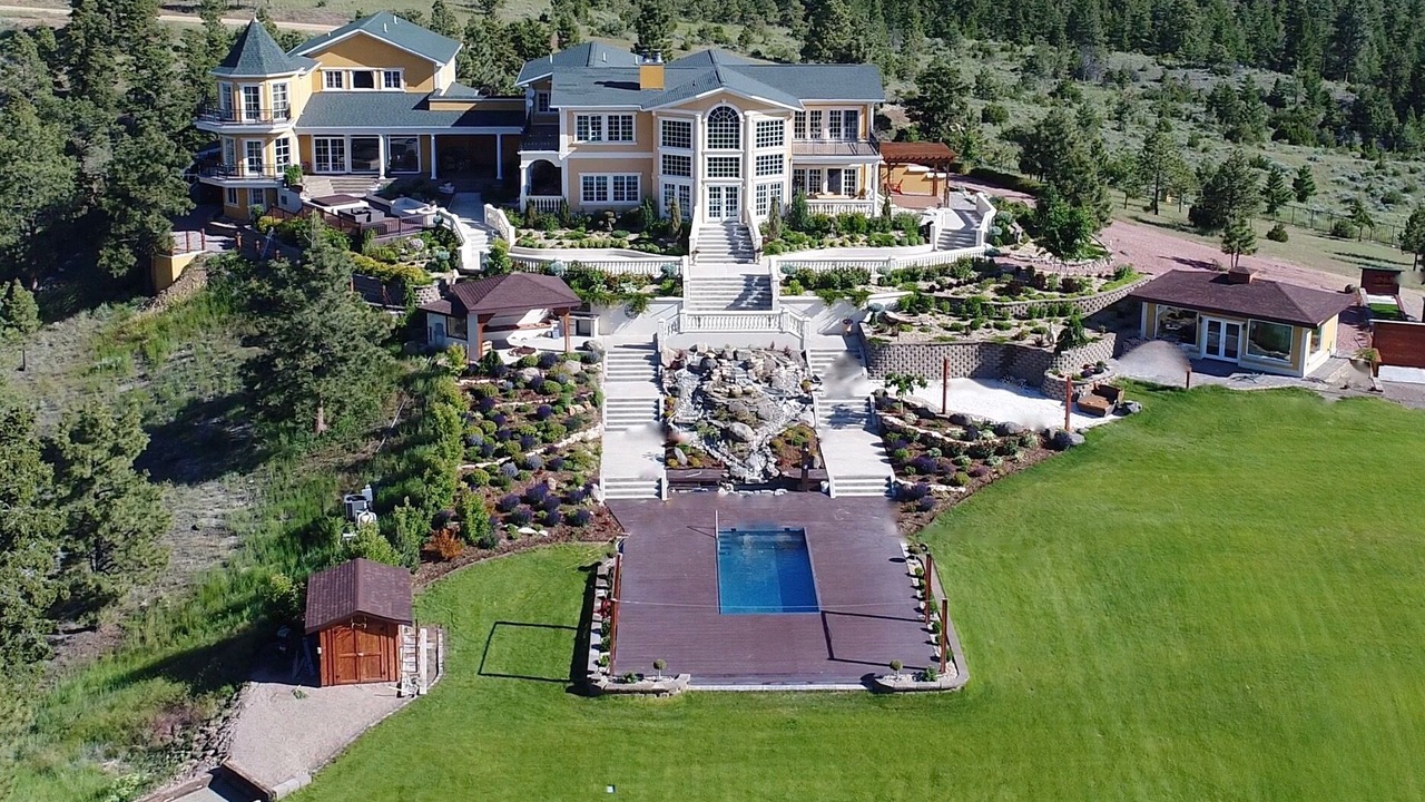 Photo of Others in Helena