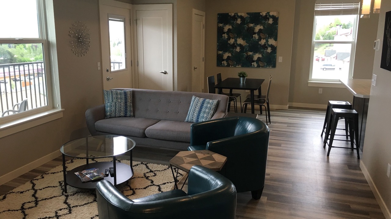 Photo of Livingroom in Farviews - Pattee Canyon