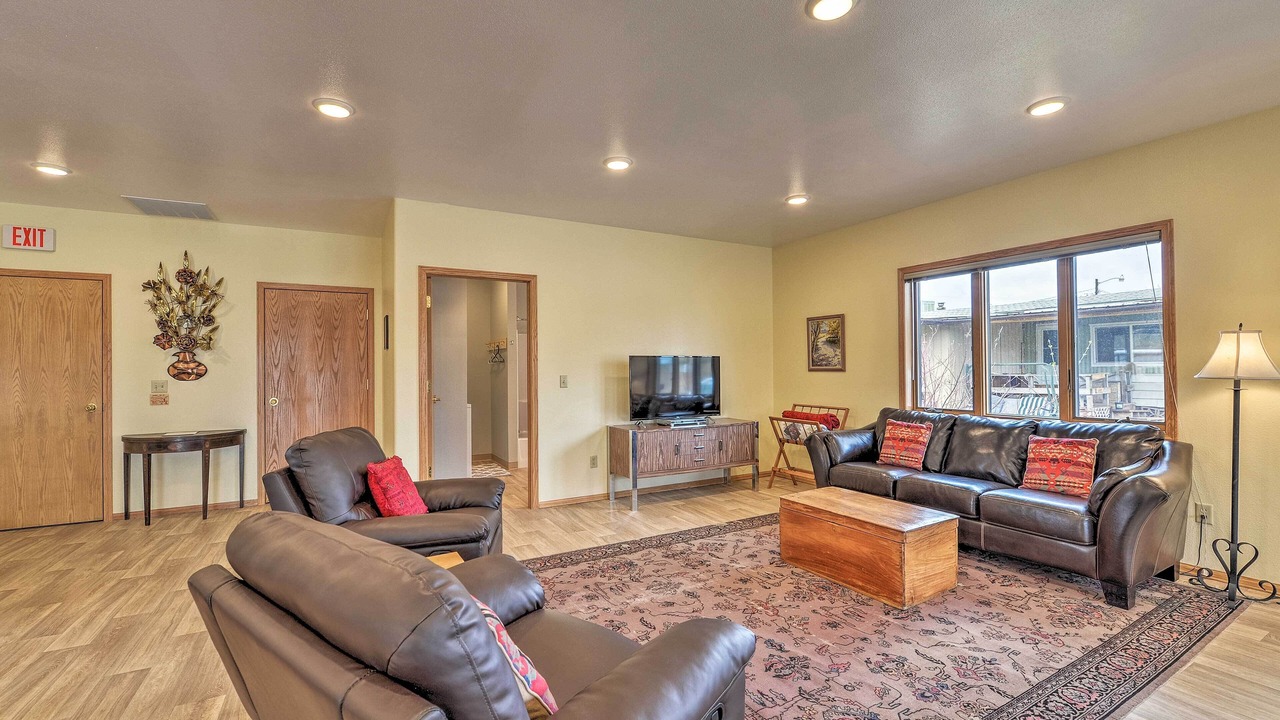 Photo of Livingroom in Ten Sleep