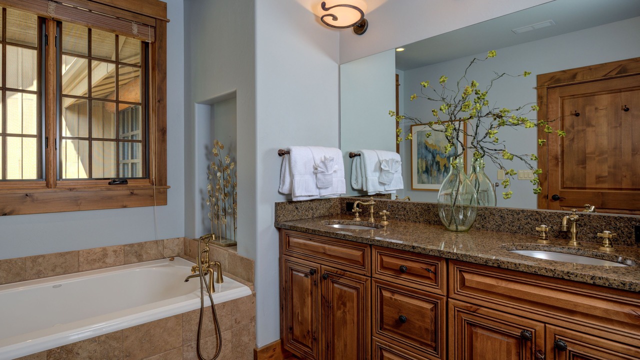 Photo of Bathroom in Big Sky