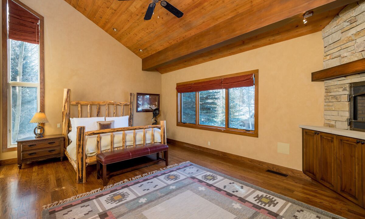 Photo of Bedroom in Elkhorn Village