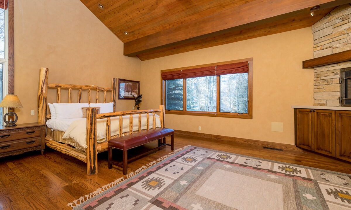 Photo of Bedroom in Elkhorn Village