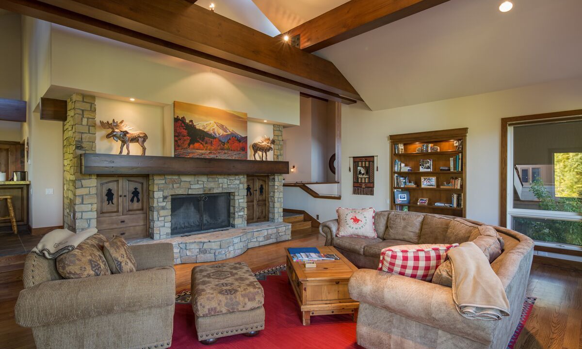 Photo of Livingroom in Elkhorn Village