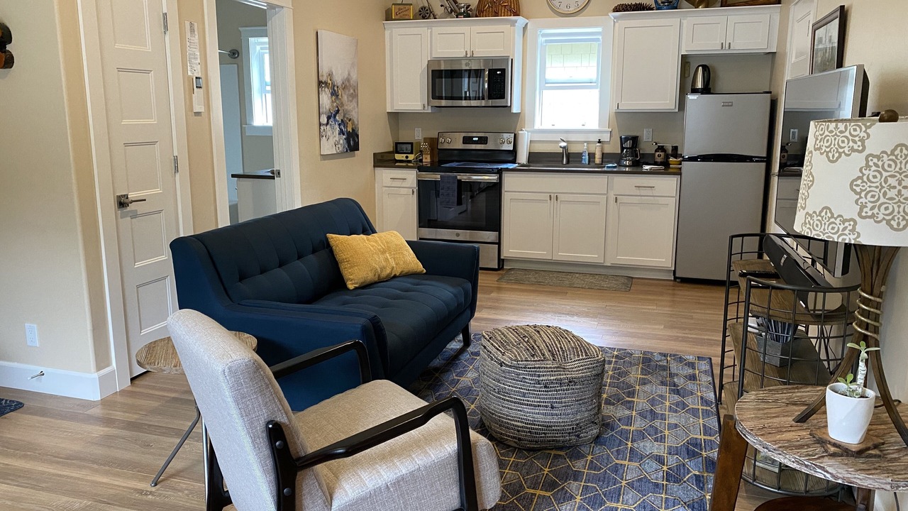 Photo of Livingroom in Garden District