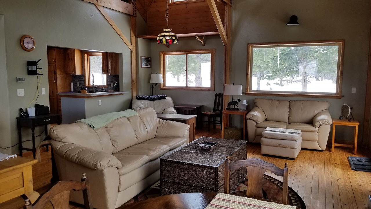 Photo of Livingroom in Emigrant