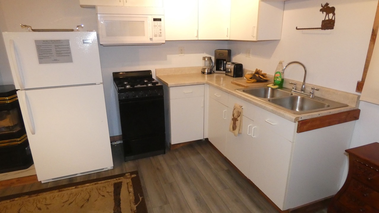 Photo of Kitchen in West Yellowstone