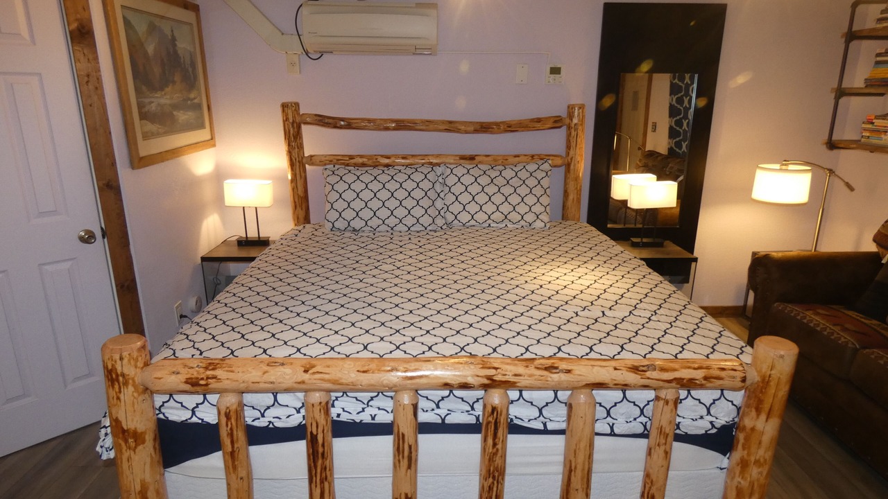 Photo of Bedroom in West Yellowstone