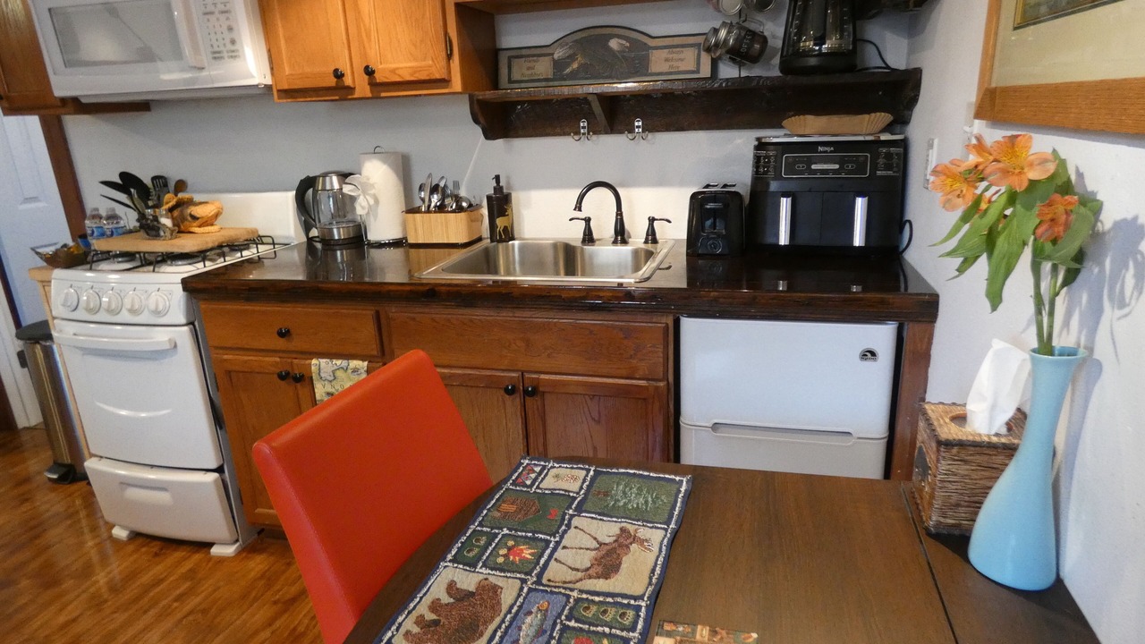 Photo of Kitchen in West Yellowstone