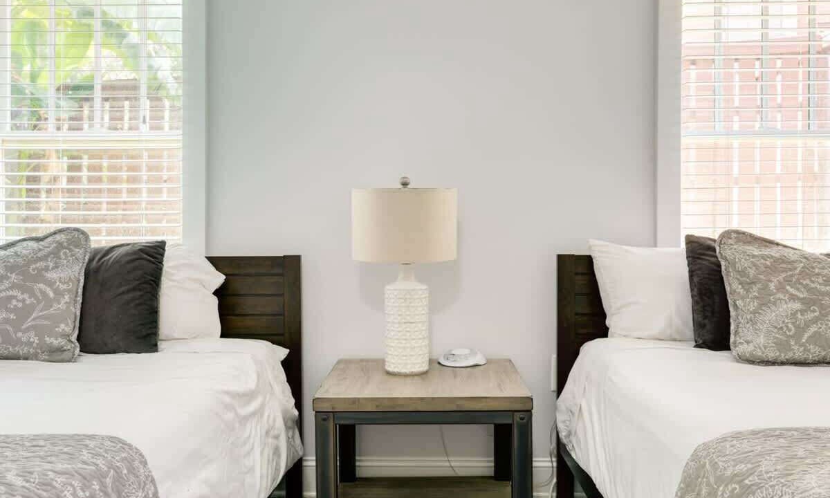 Photo of Bedroom in Wesley Heights