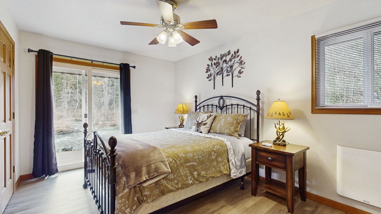 Photo of Bedroom in Gold Bar
