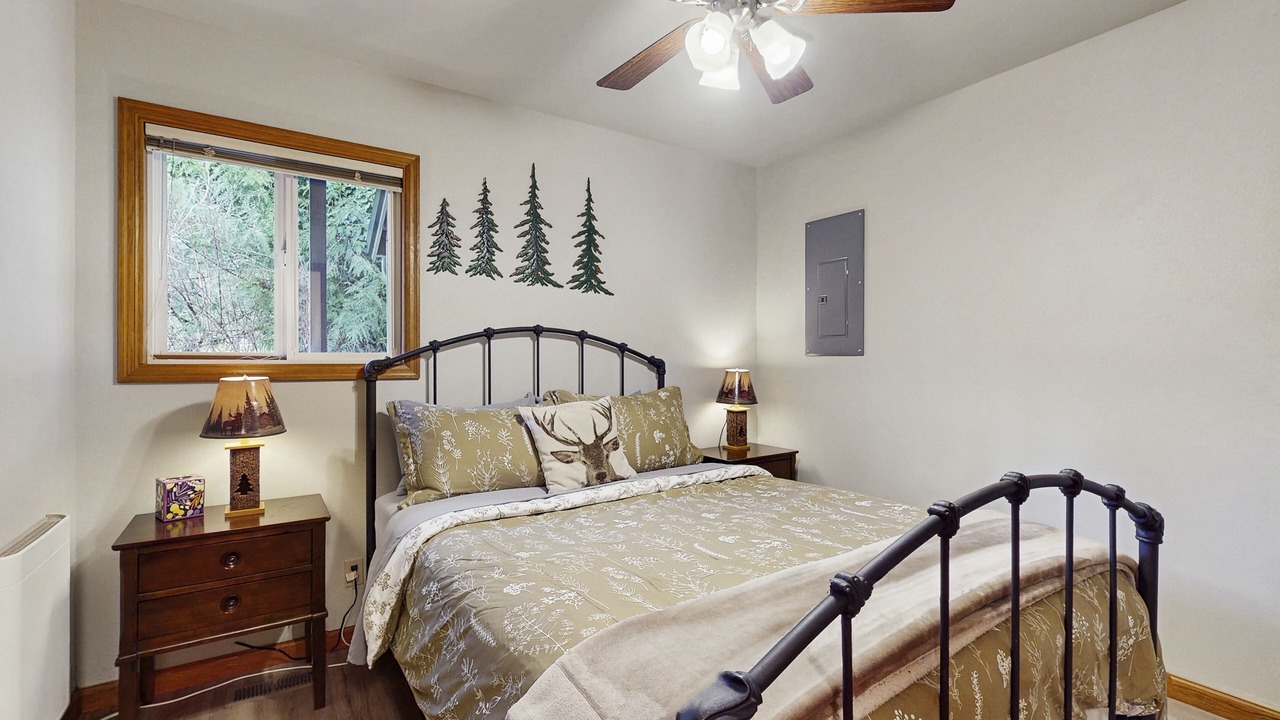 Photo of Bedroom in Gold Bar
