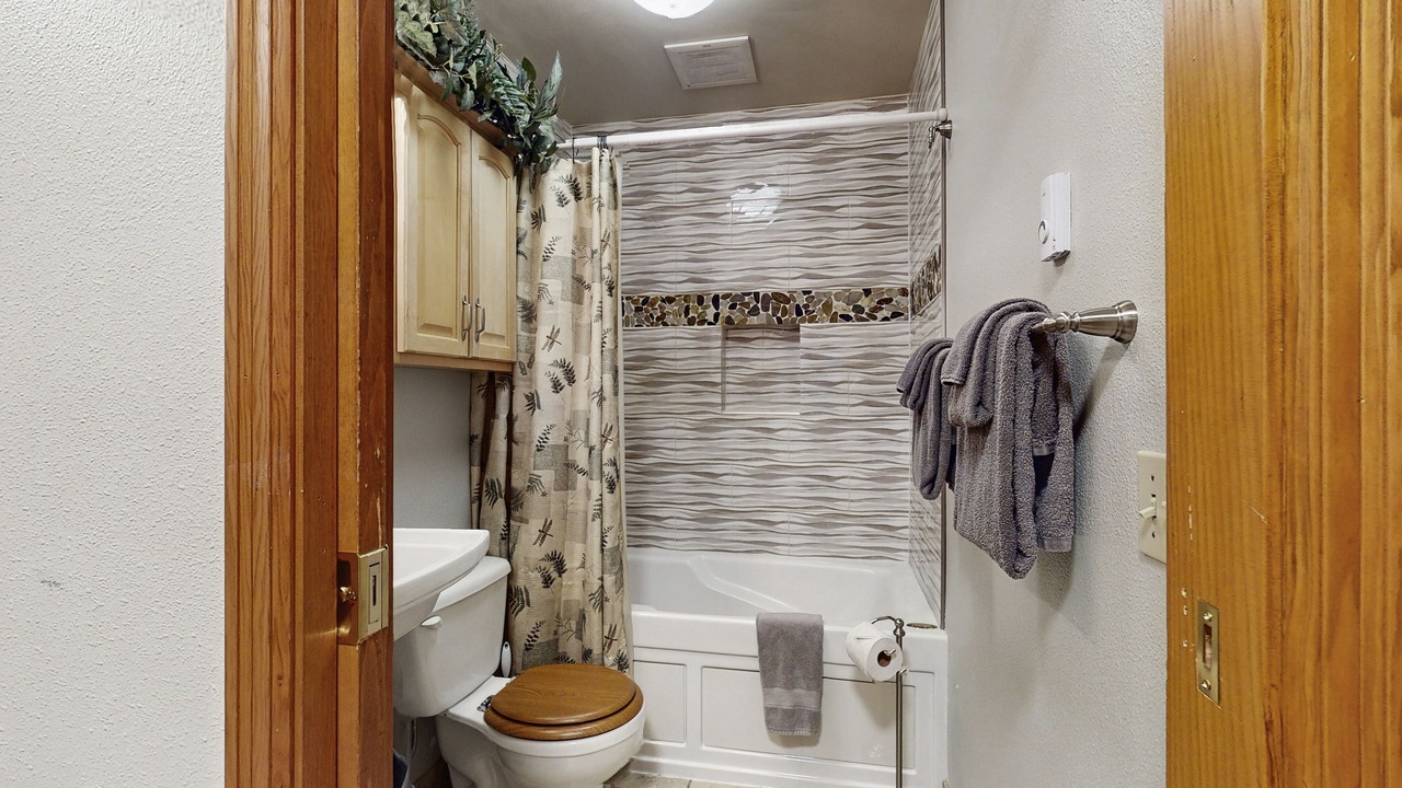 Photo of Bathroom in Gold Bar