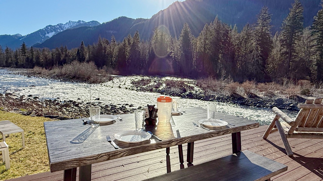Photo of Outdoor in Gold Bar