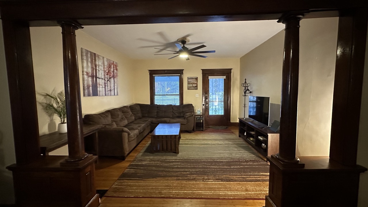 Photo of Livingroom in Holy Cross