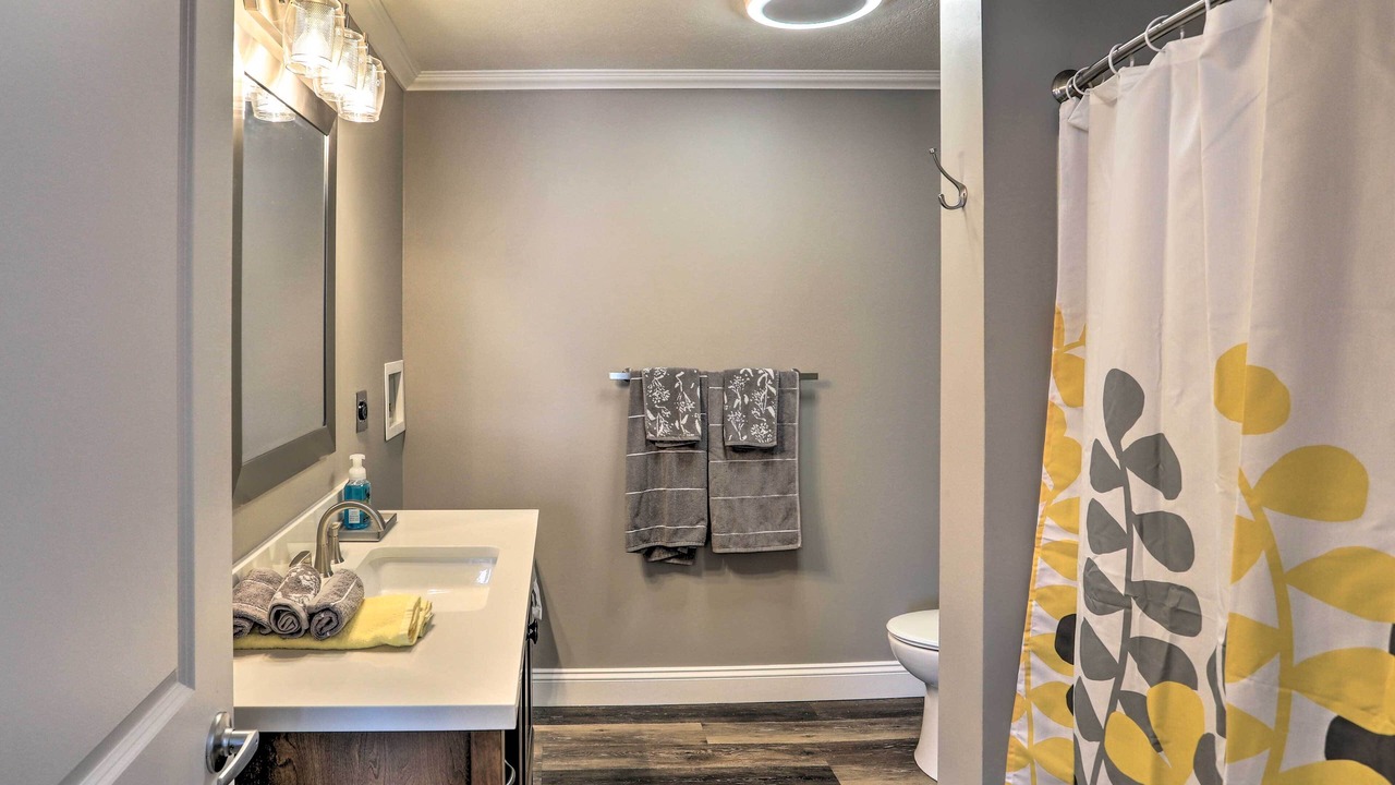 Photo of Bathroom in Lorain