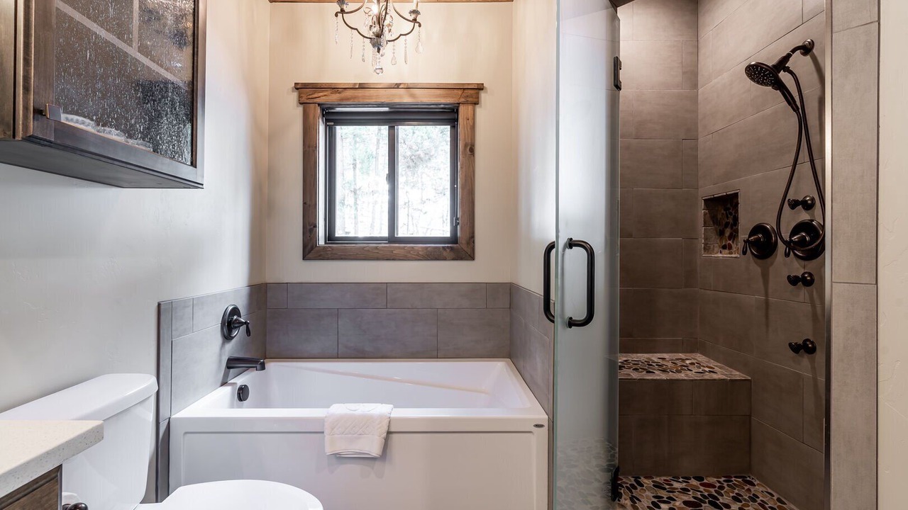 Photo of Bathroom in Island Park