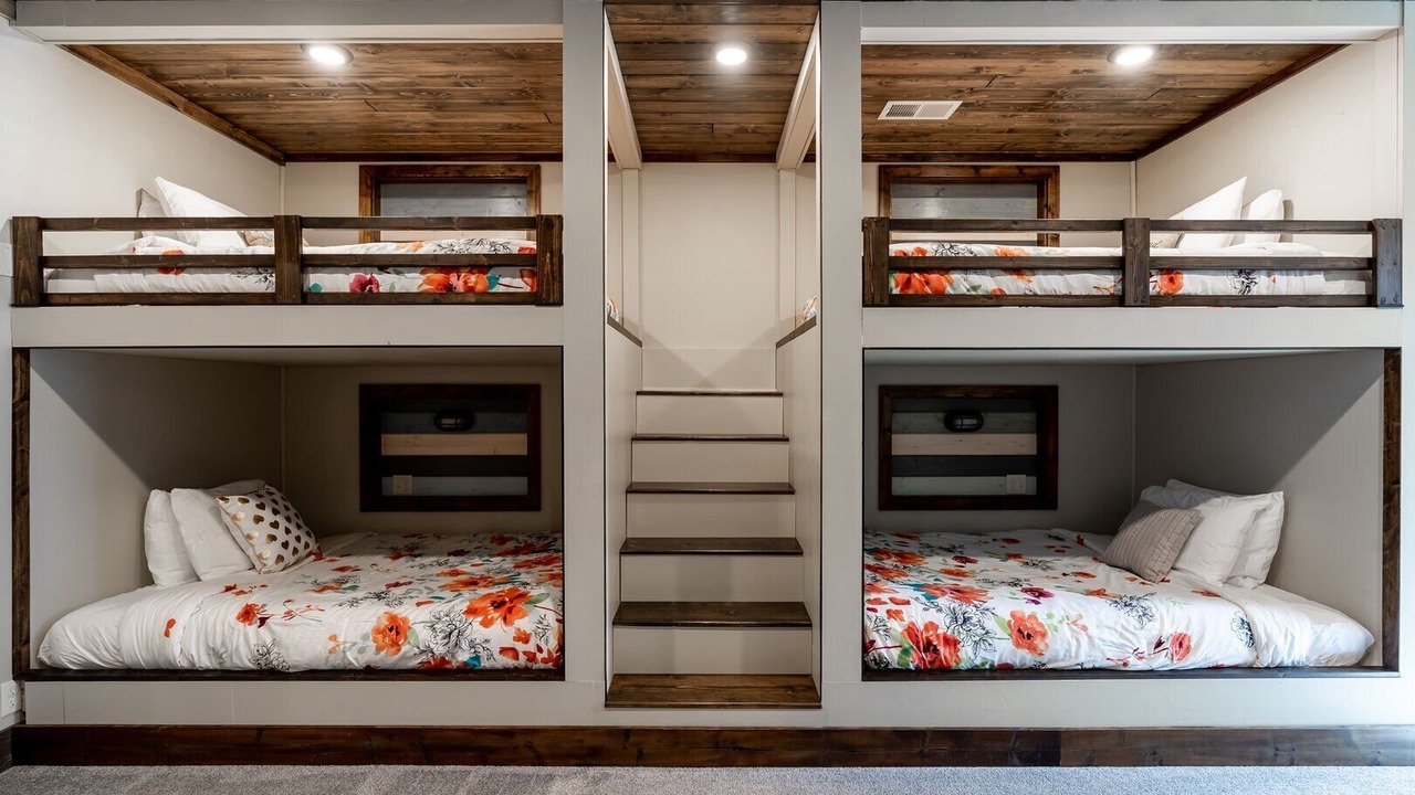 Photo of Bedroom in Island Park