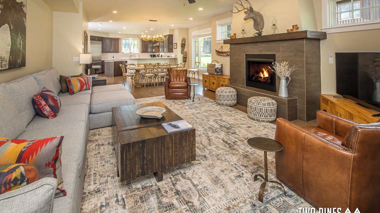 Photo of Livingroom in Big Sky