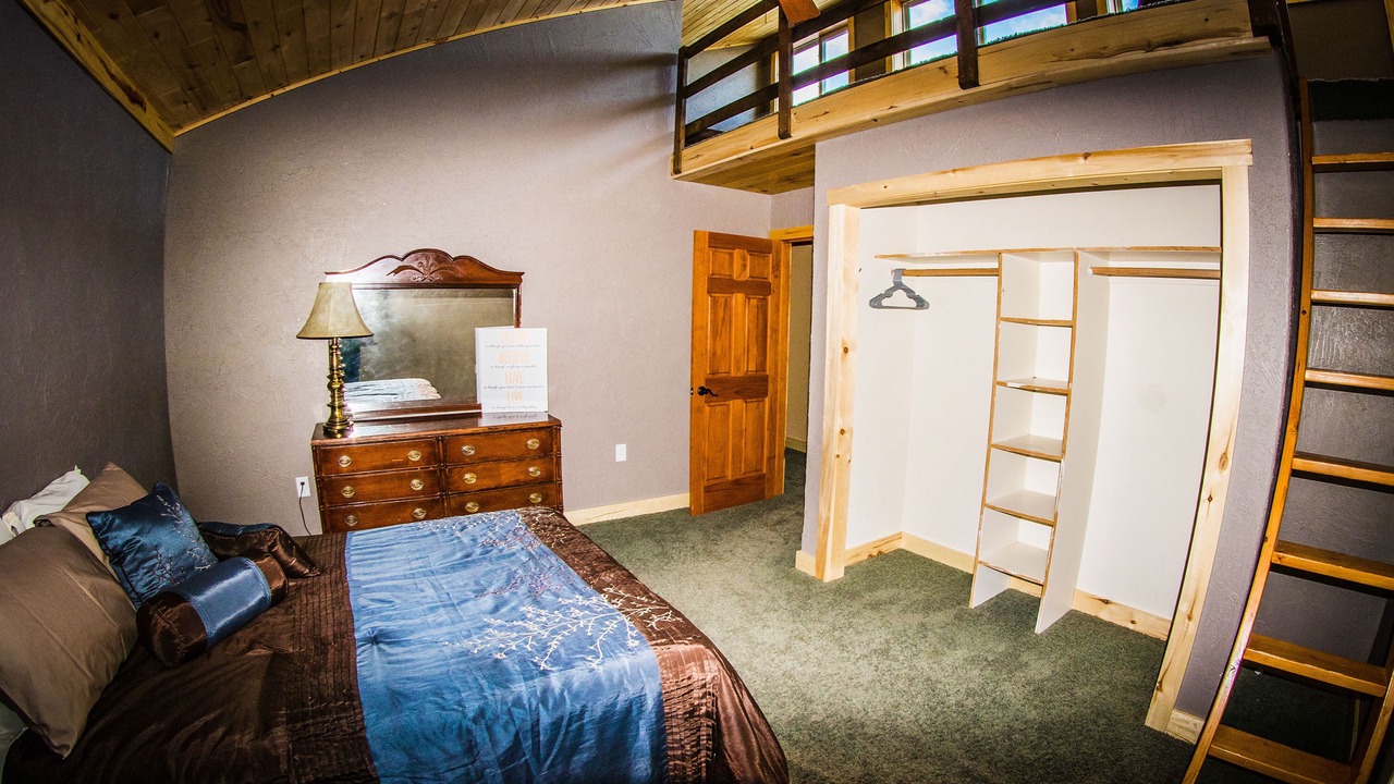 Photo of Bedroom in Ralston