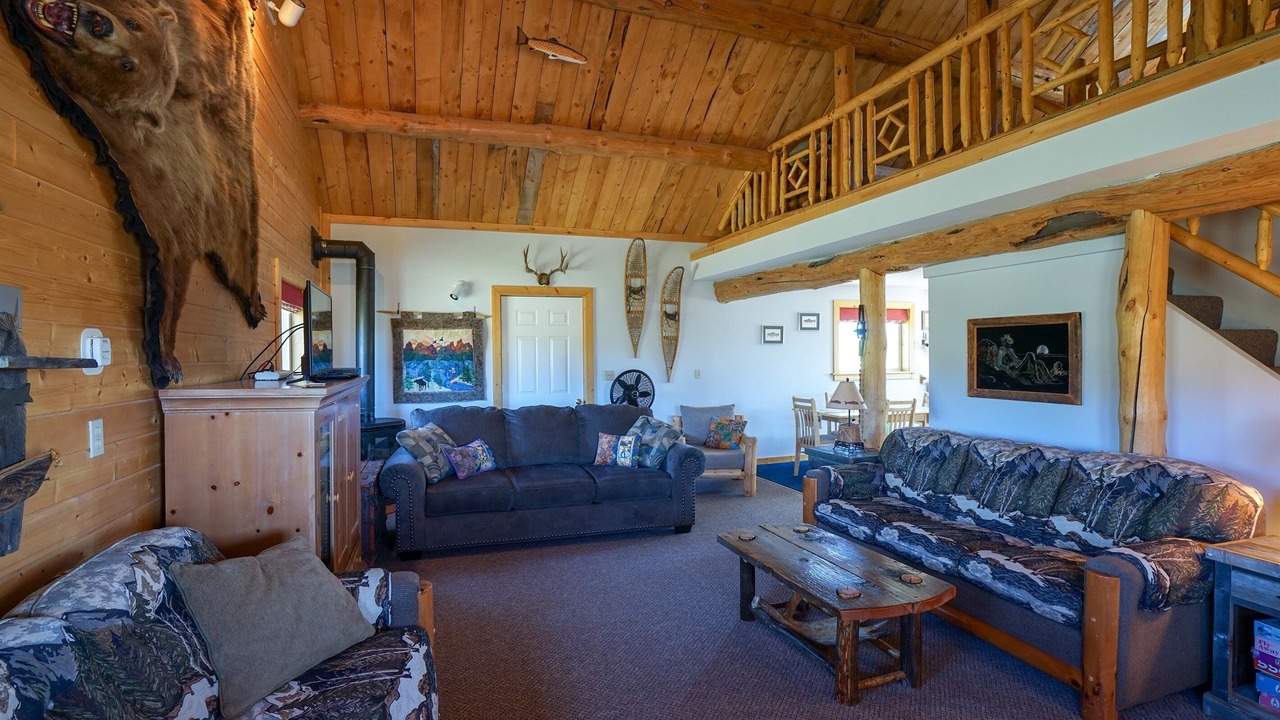 Photo of Livingroom in Virginia City Ranches