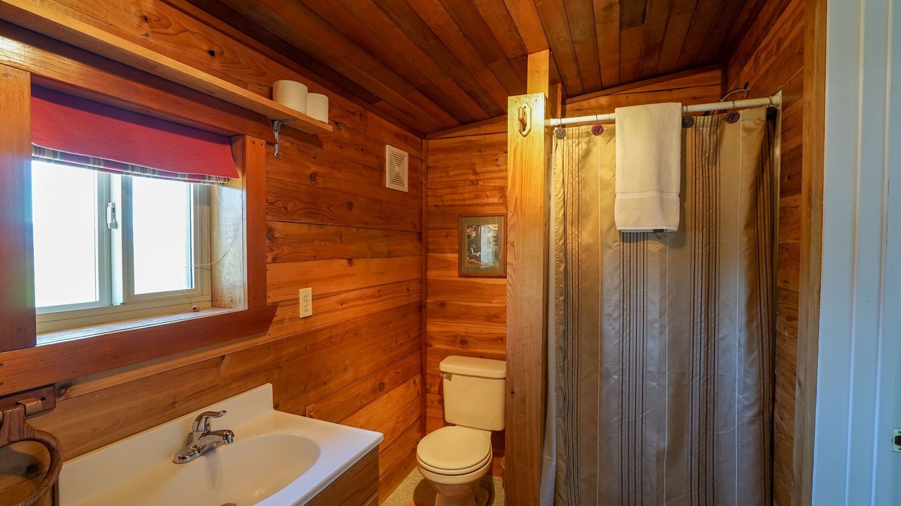 Photo of Bathroom in Virginia City Ranches
