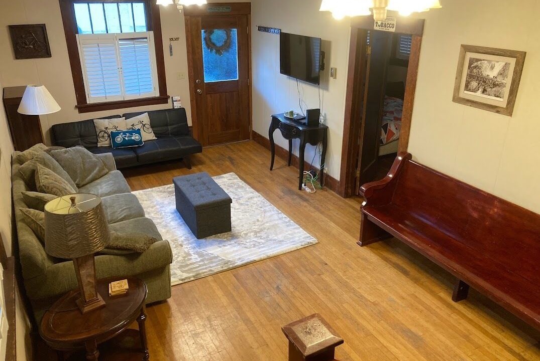 Photo of Livingroom in Wallace