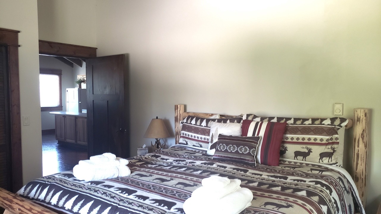 Photo of Bedroom in West Glacier