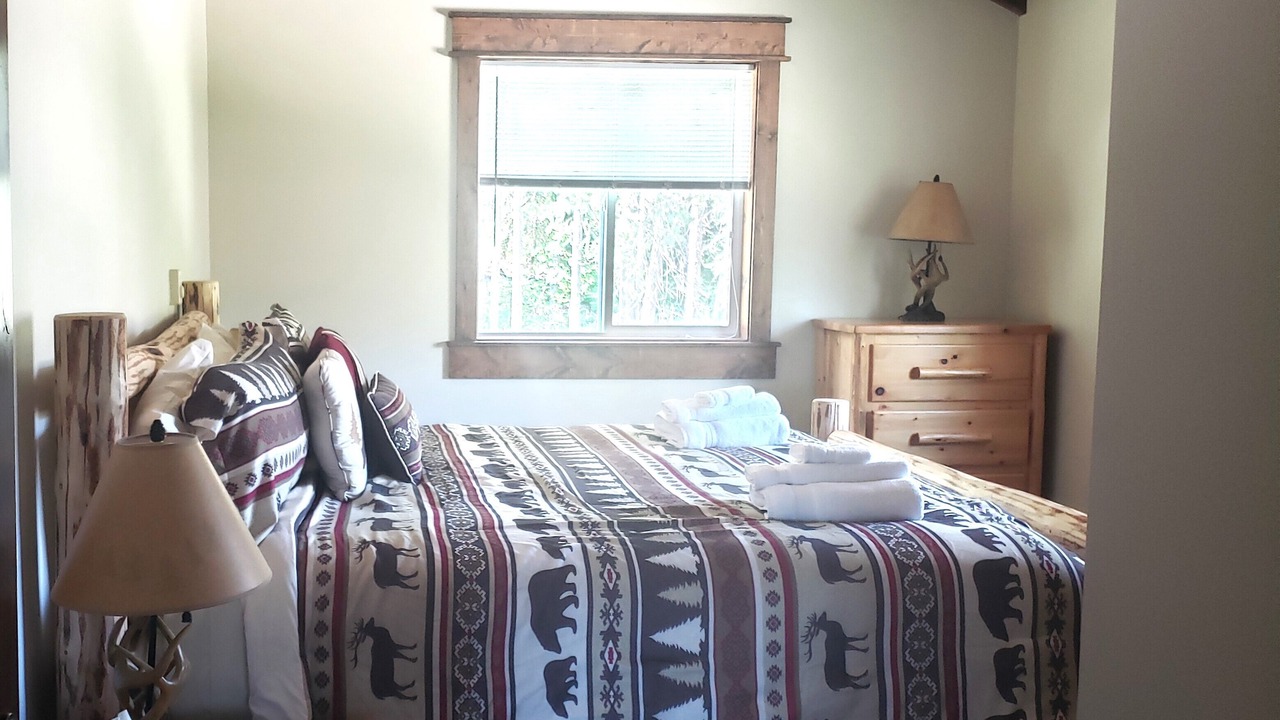 Photo of Bedroom in West Glacier