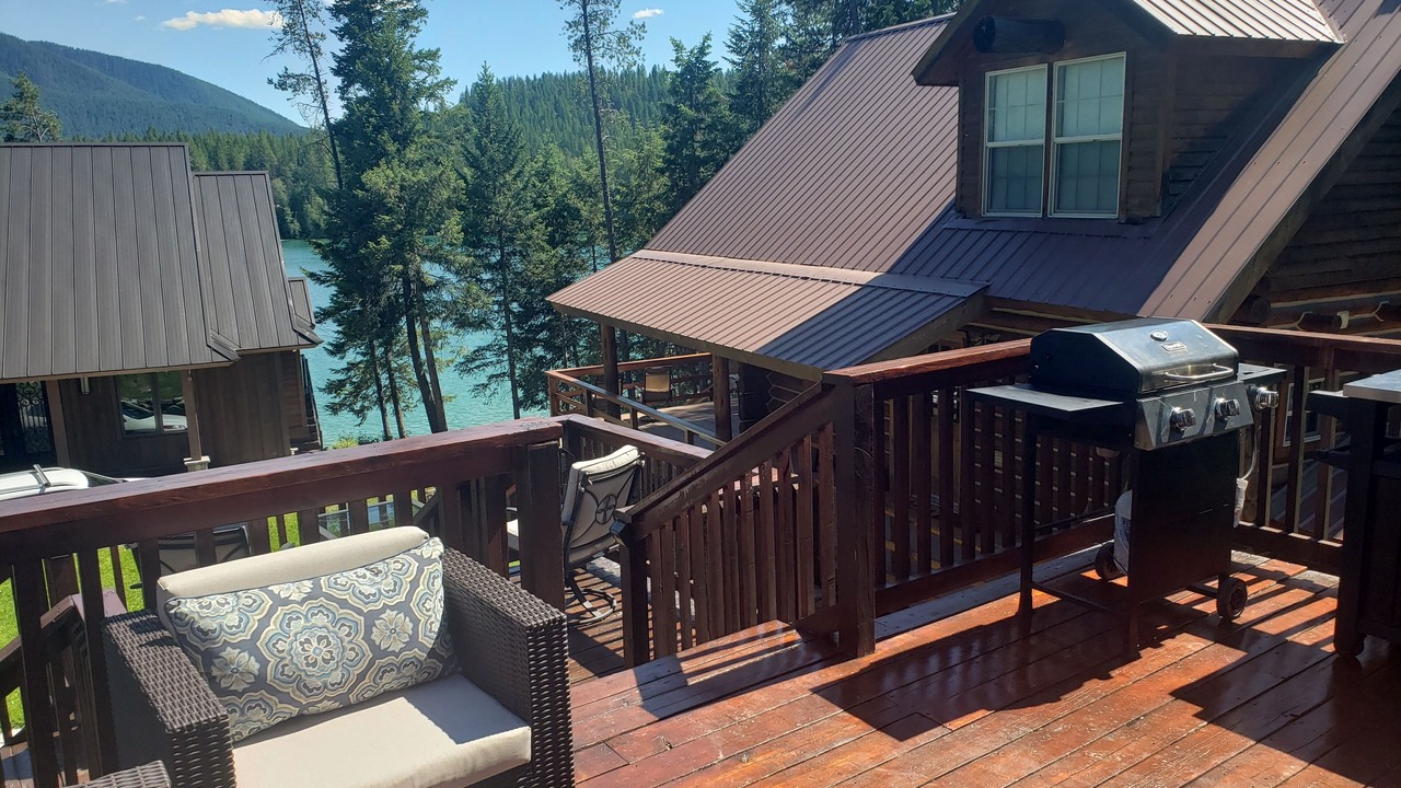 Photo of Patio Balcony in West Glacier