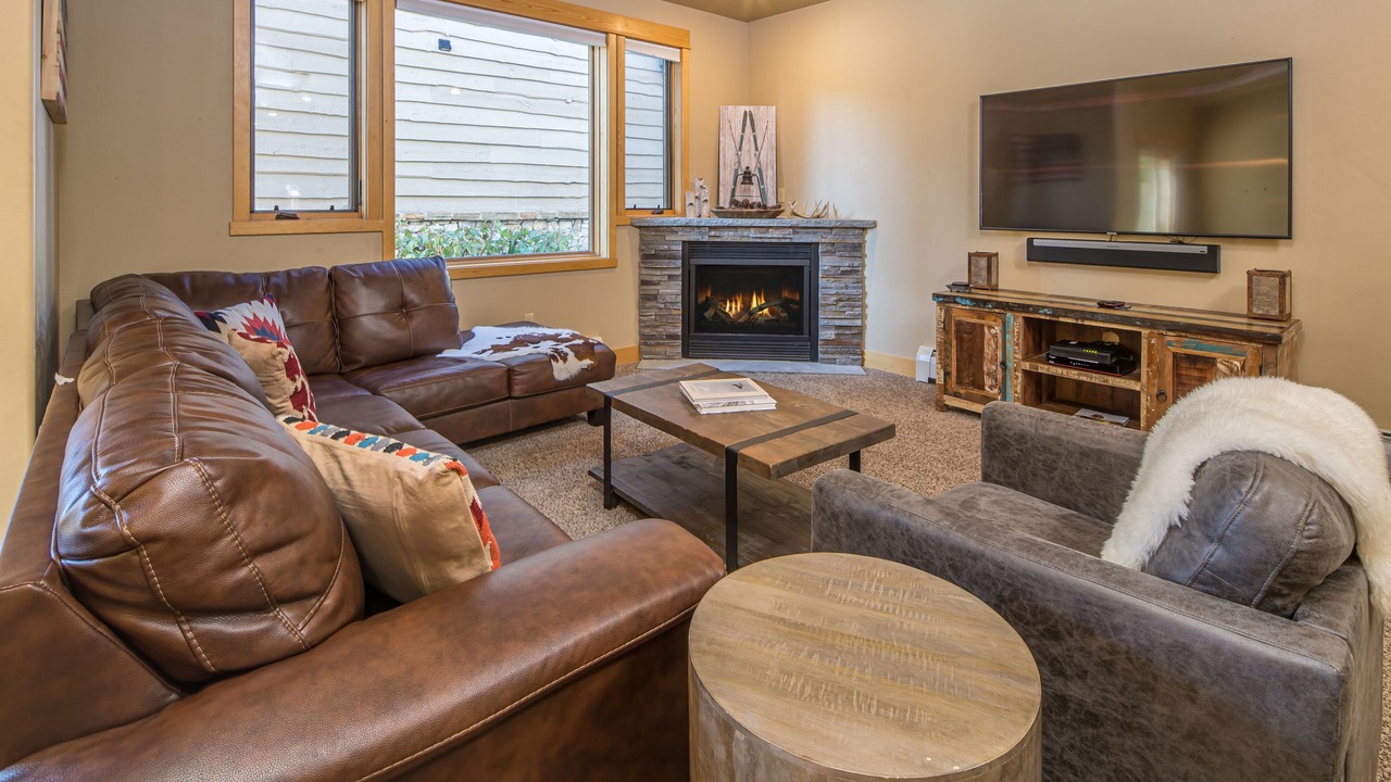 Photo of Livingroom in Big Sky