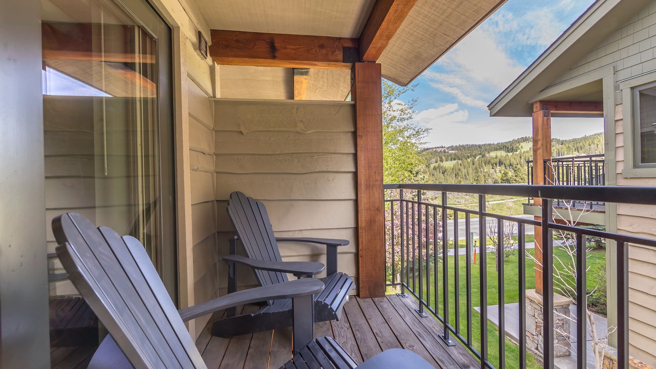 Photo of Patio Balcony in Big Sky