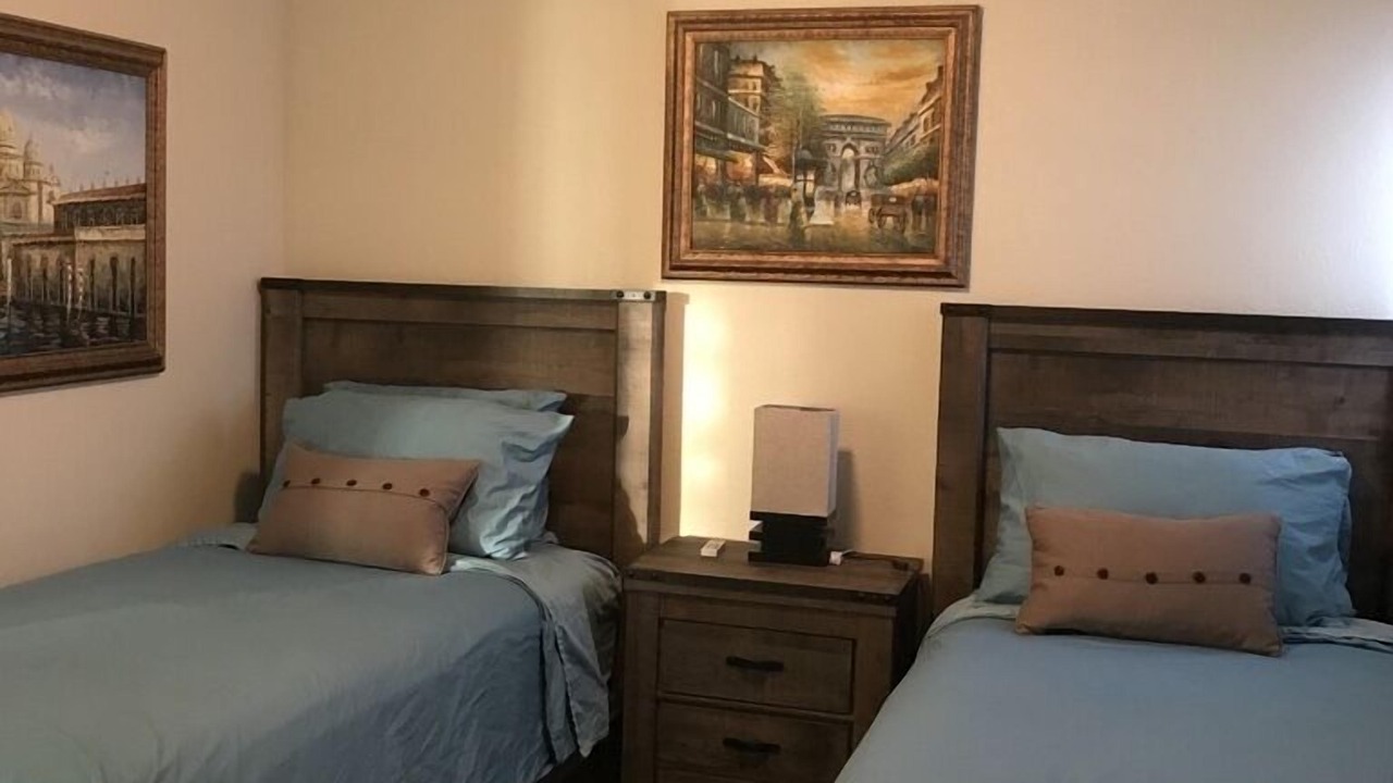 Photo of Bedroom in Mission Beach