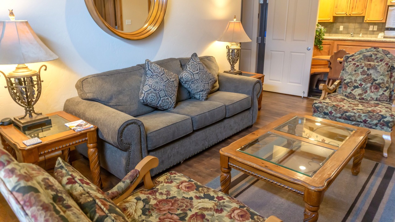 Photo of Livingroom in Midway