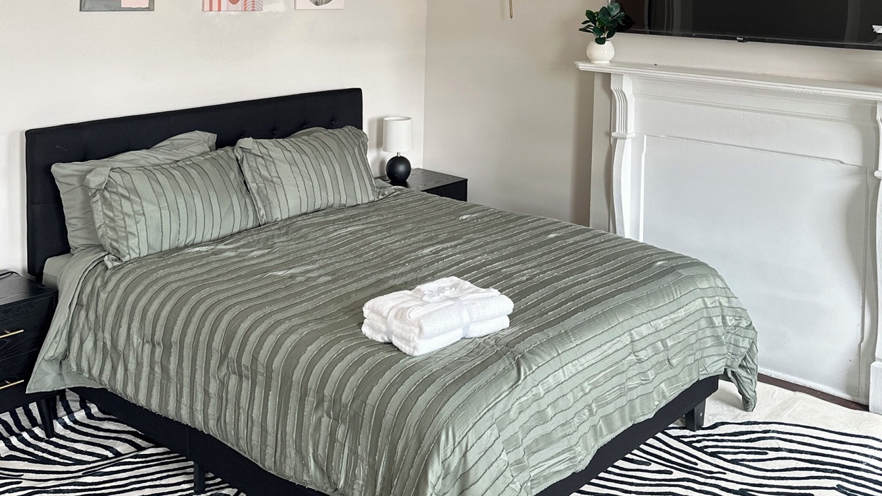 Photo of Bedroom in Fan District
