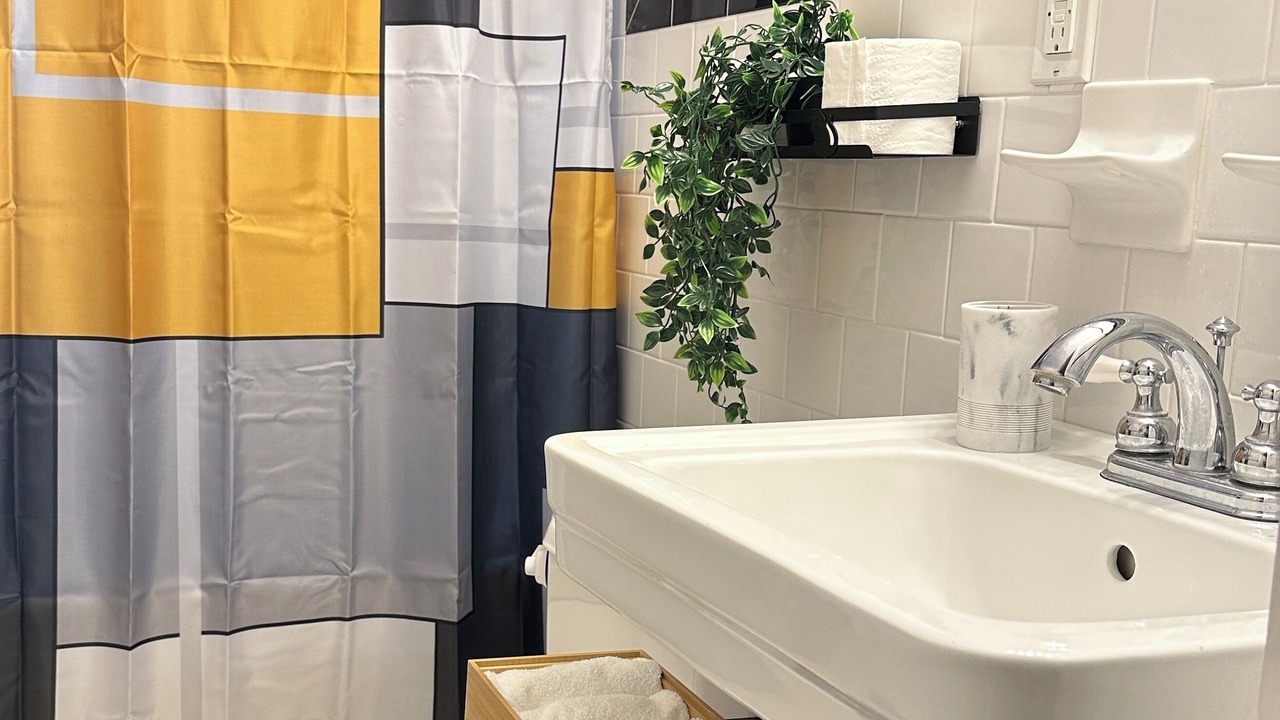 Photo of Bathroom in Fan District
