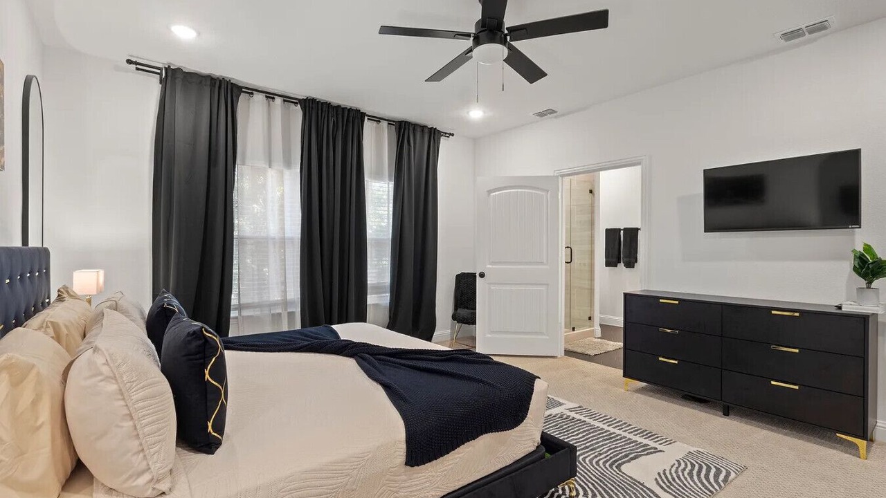 Photo of Bedroom in West Dallas