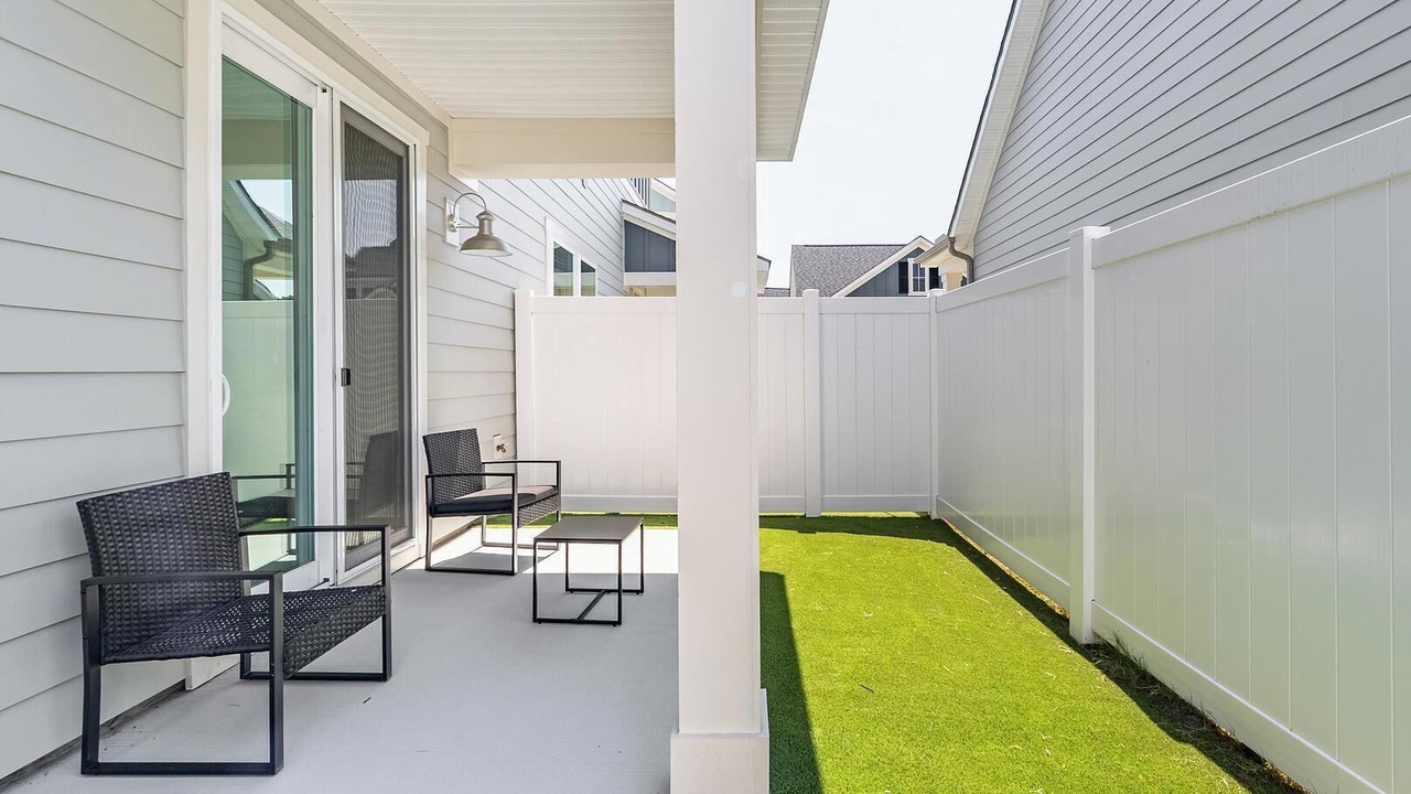 Photo of Patio Balcony in Longs