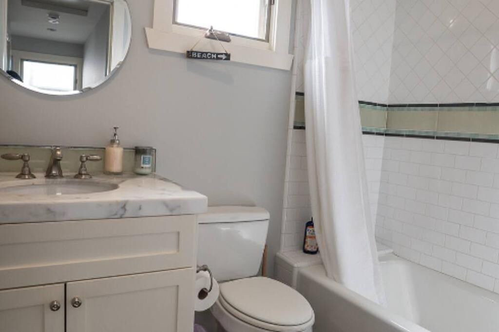 Photo of Bathroom in Hermosa Beach