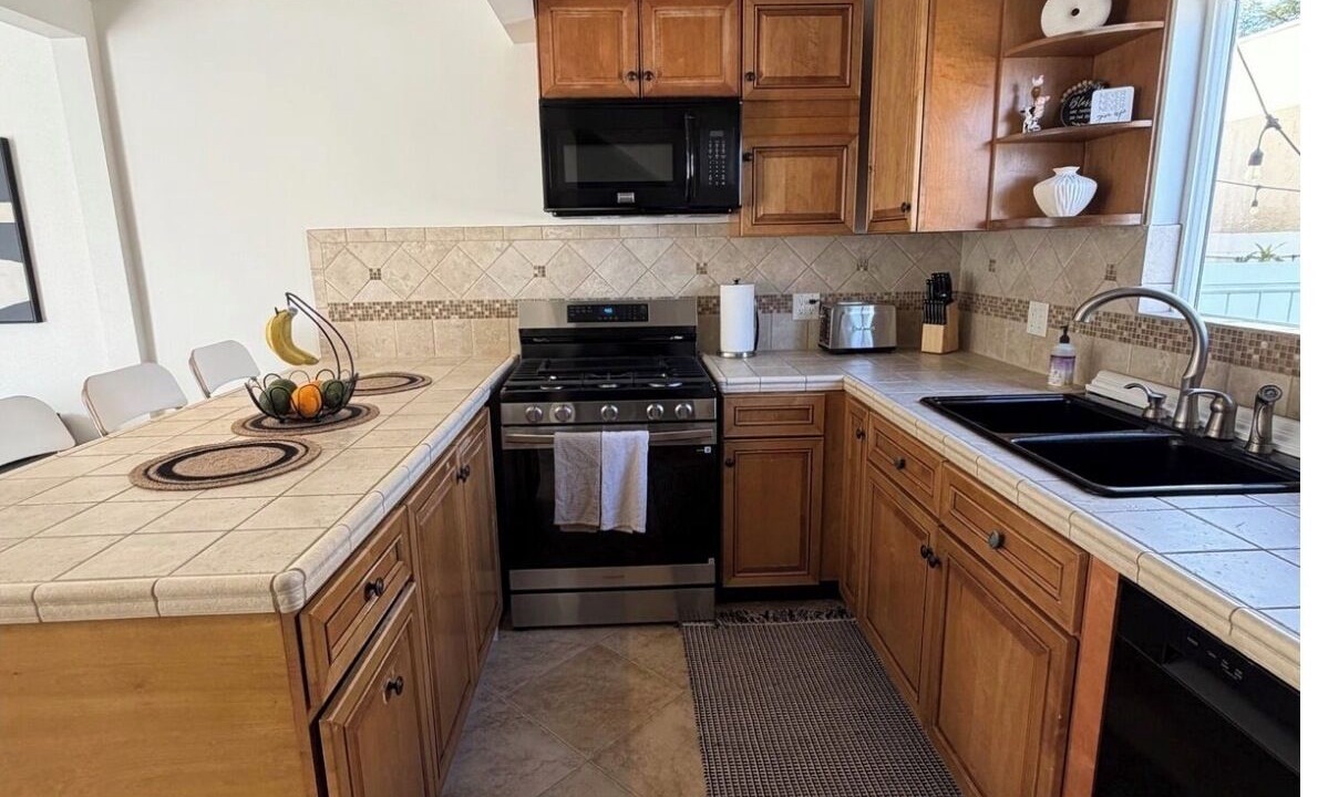 Photo of Kitchen in Lomita