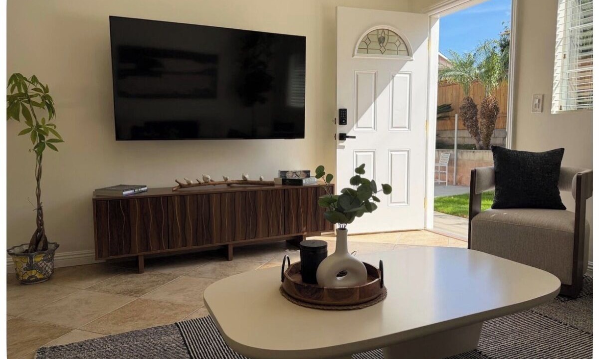 Photo of Livingroom in Lomita