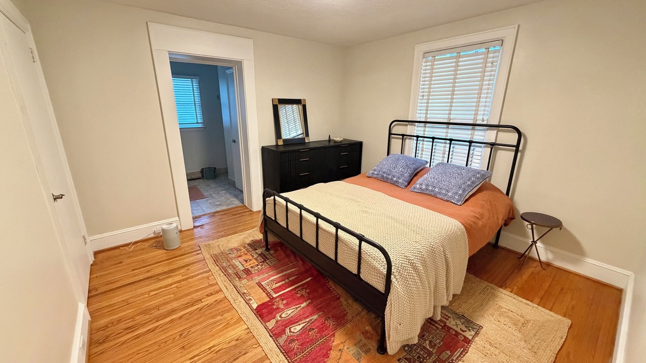 Photo of Bedroom in Plaza Midwood