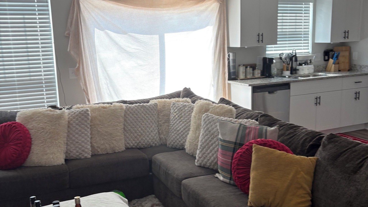 Photo of Livingroom in Warrenville