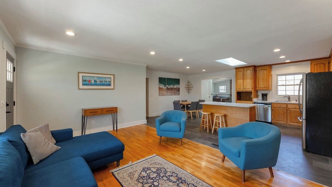 Photo of Livingroom in Green Meadow