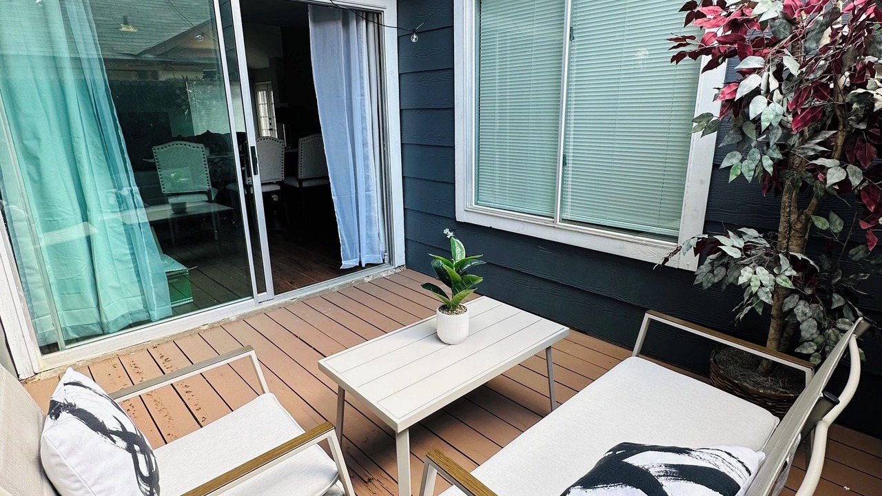 Photo of Patio Balcony in George Bush Park/Eldridge