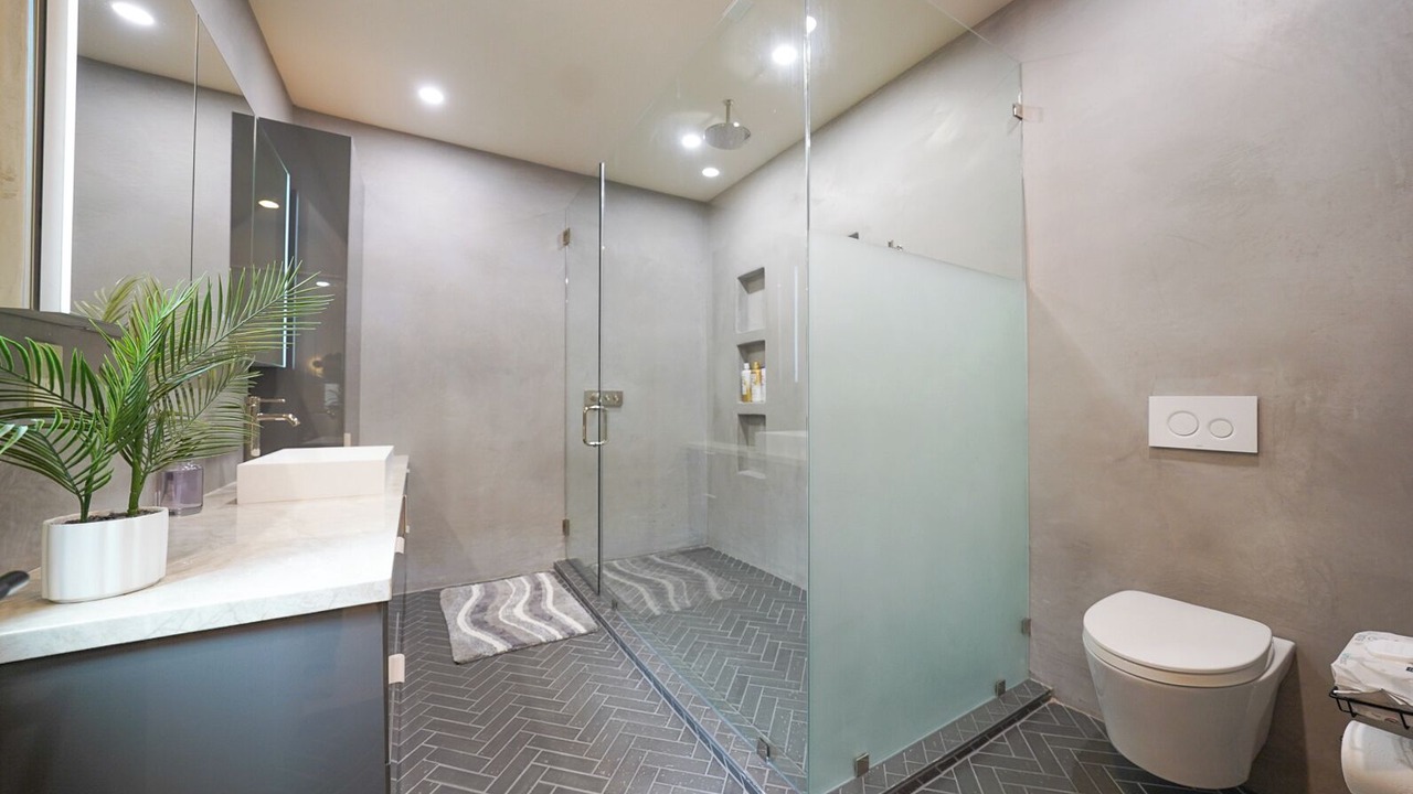 Photo of Bathroom in Northwest San Pedro