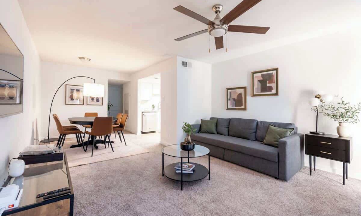 Photo of Livingroom in South Lamar