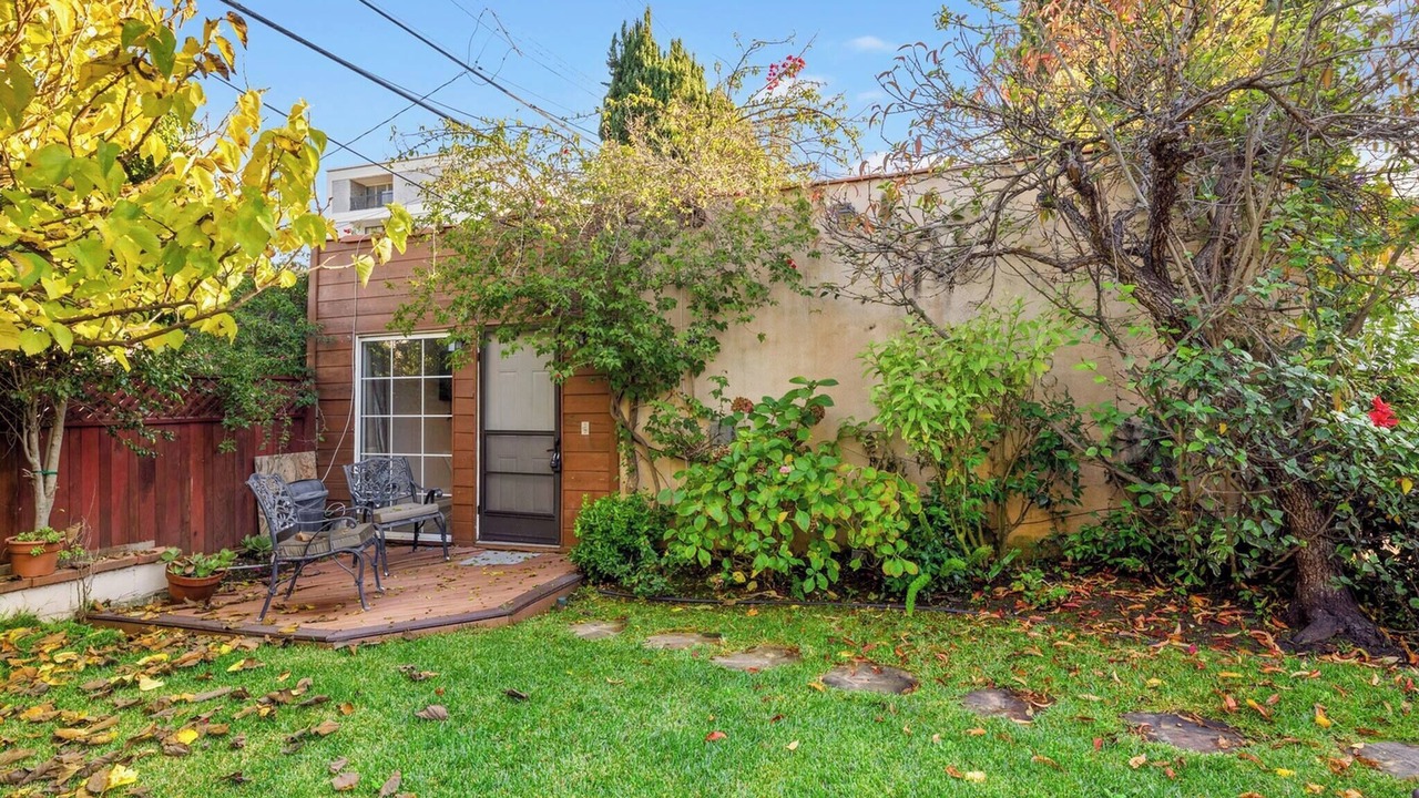 Photo of Patio Balcony in Beverly Hills